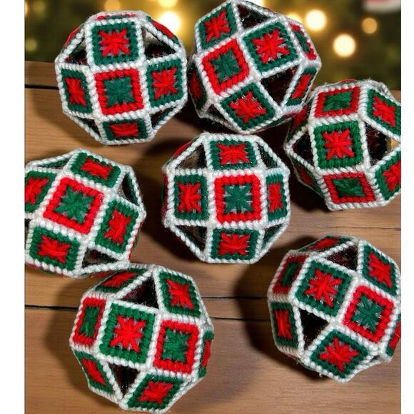 Christmas Tree or Wreath Ornaments 3” Handmade Plastic Canvas Yarn Balls Lot 7 - Picture 3 of 3